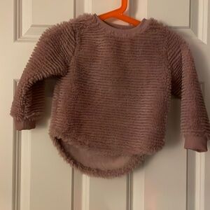 Girls Sherpa like top. Size 2t